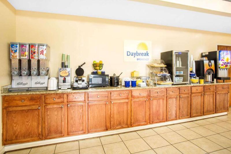 Days Inn By Wyndham Clinton - Laurens I-26 Exterior foto