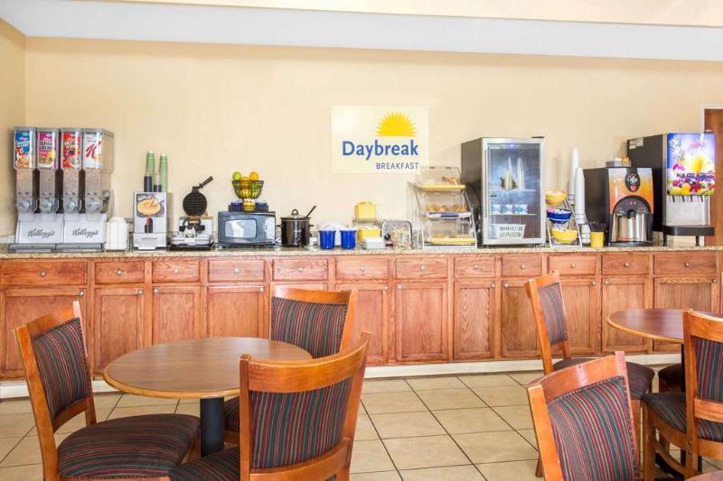 Days Inn By Wyndham Clinton - Laurens I-26 Exterior foto